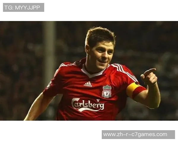 八号球员的魅力与贡献 足球场上不容忽视的中场大师